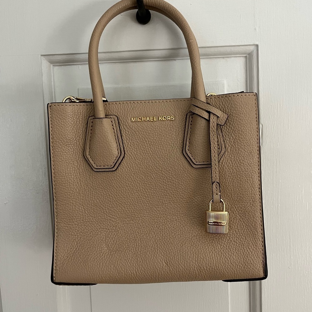 Michael Kors Mercer Beige Leather Handbag Small Satchel Crossbody Minimalist - Picture 1 of 13